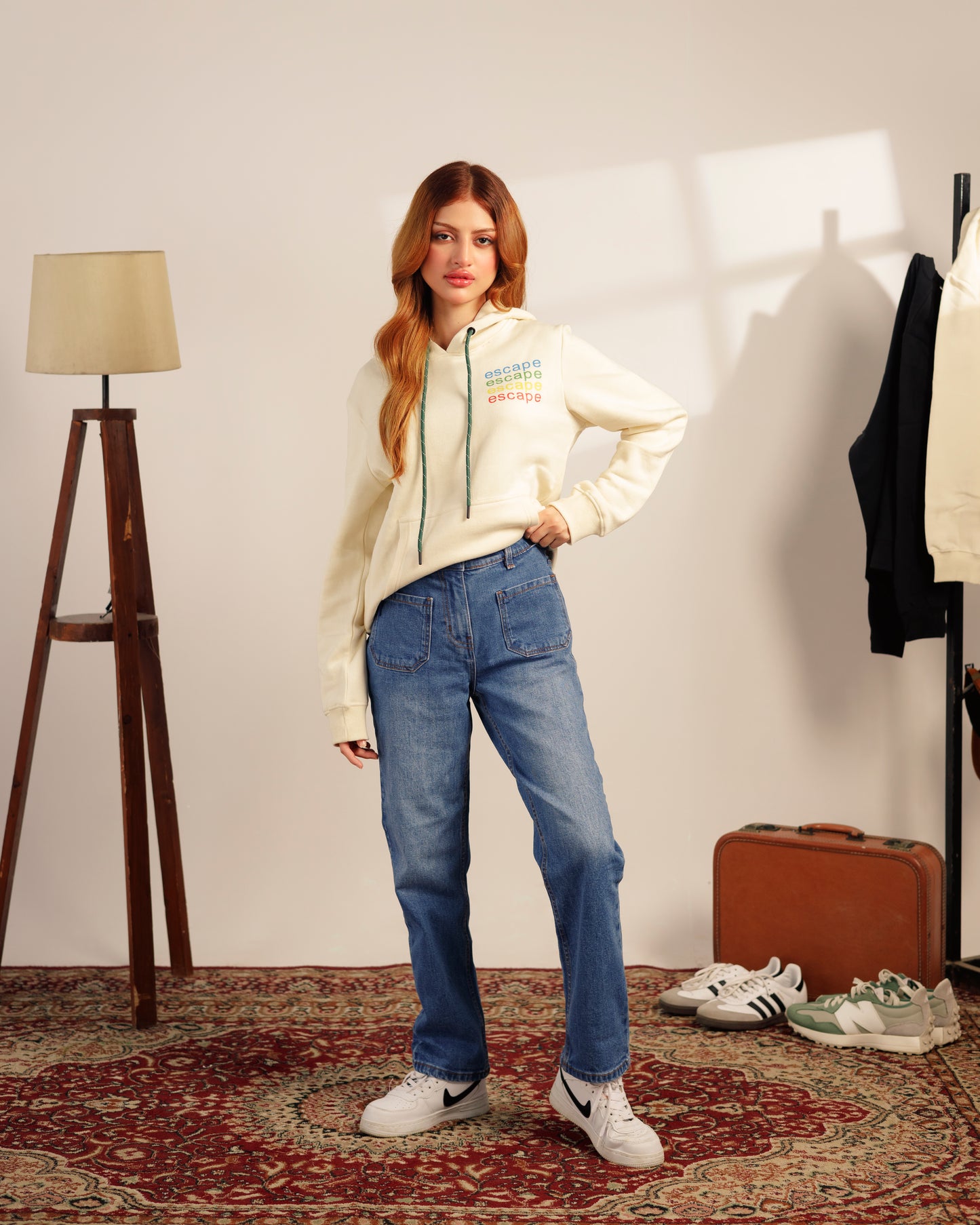 Wide Straight Jeans
