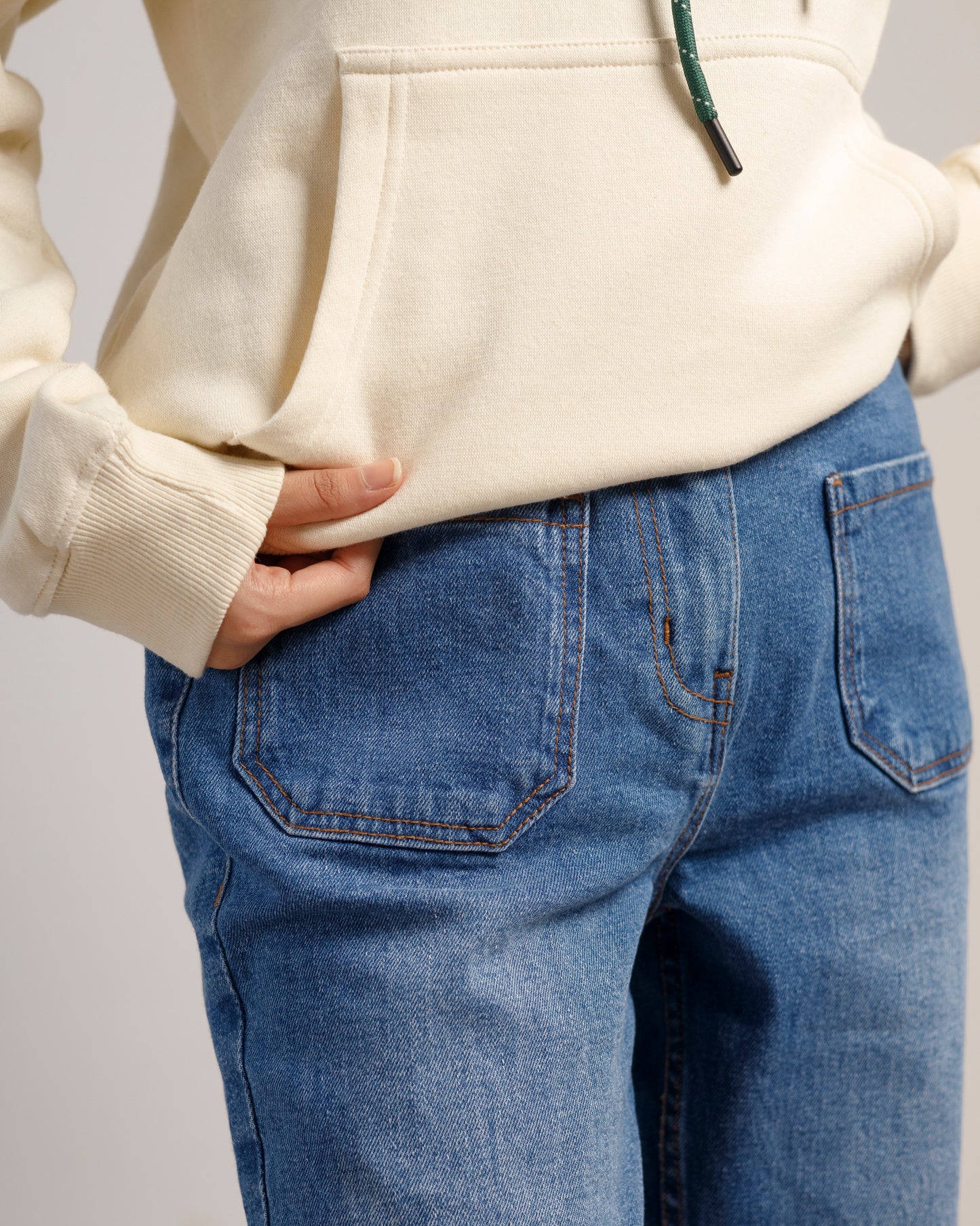 Wide Straight Jeans